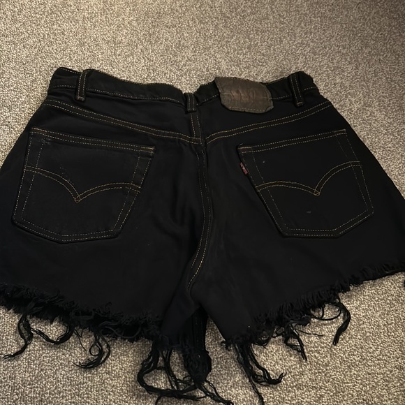 Vintage Levi’s 557 Cutoff Shorts - Picture 3 of 3